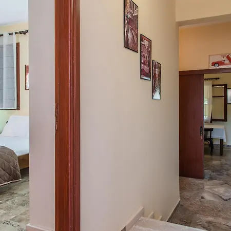 Ambelos Holiday home Keri